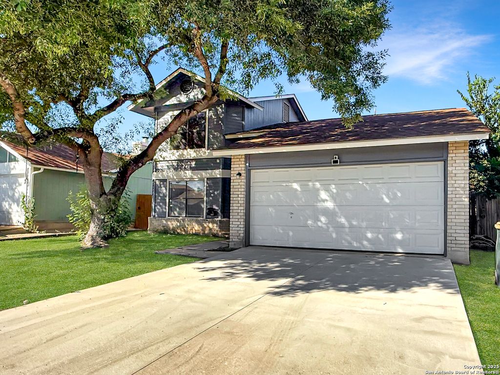 Photo of 8426 Maple Ridge, San Antonio, TX 78239 (MLS # 1951138)