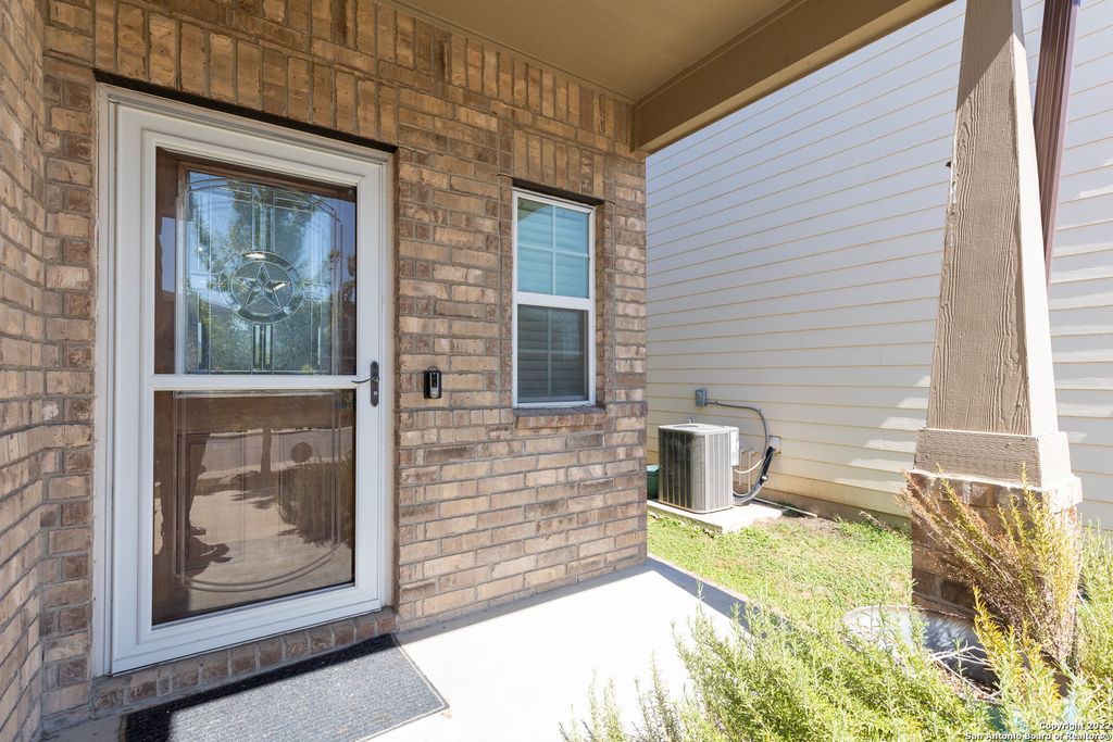 Photo of 443 Harvest Pt, Selma, TX 78154 (MLS # 1915408)