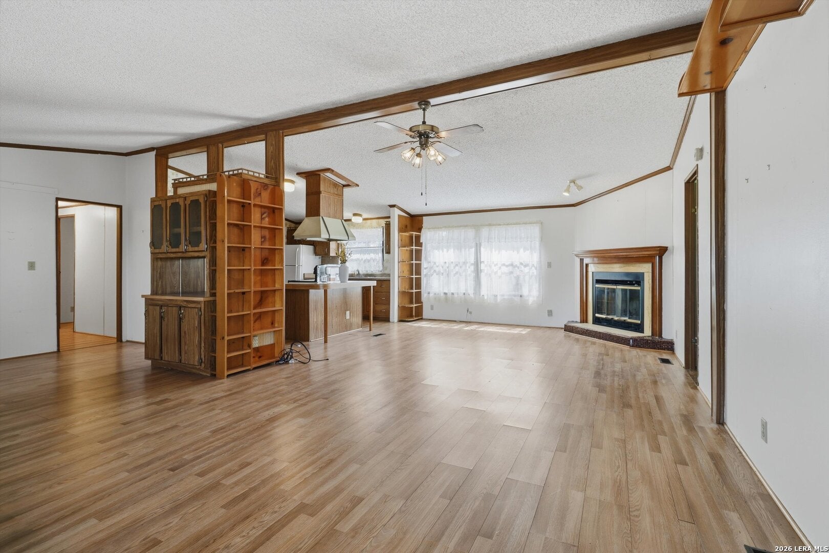 1030 Nightingale - Photo 4