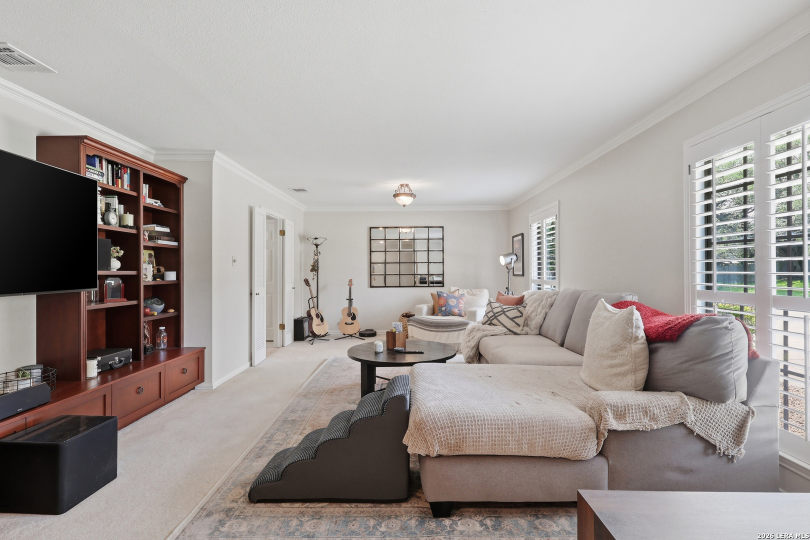 2207 OAK BND