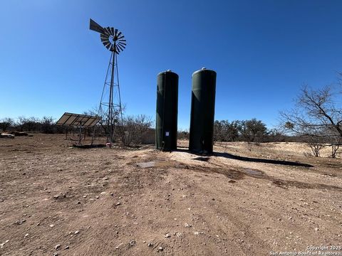 221 Turkey Run Eldorado TX 76936