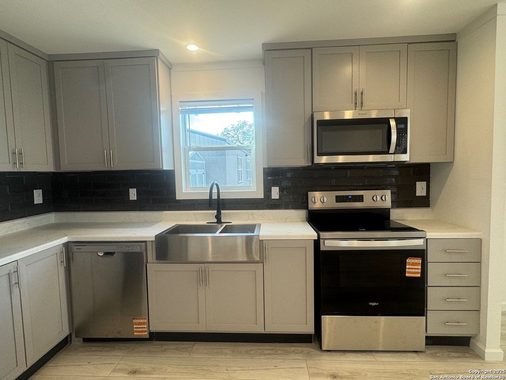 Photo of 213 W. White, Pleasanton, TX 78064 (MLS # 1926107)