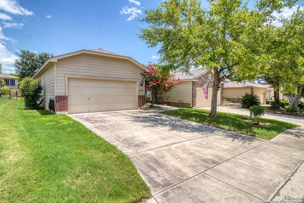 Photo of 12747 Pronghorn Oak, San Antonio, TX 78253 (MLS # 1916668)