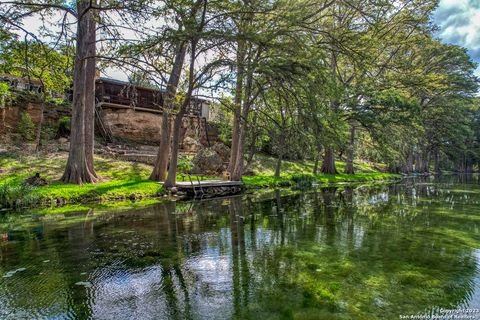 A home in Leakey