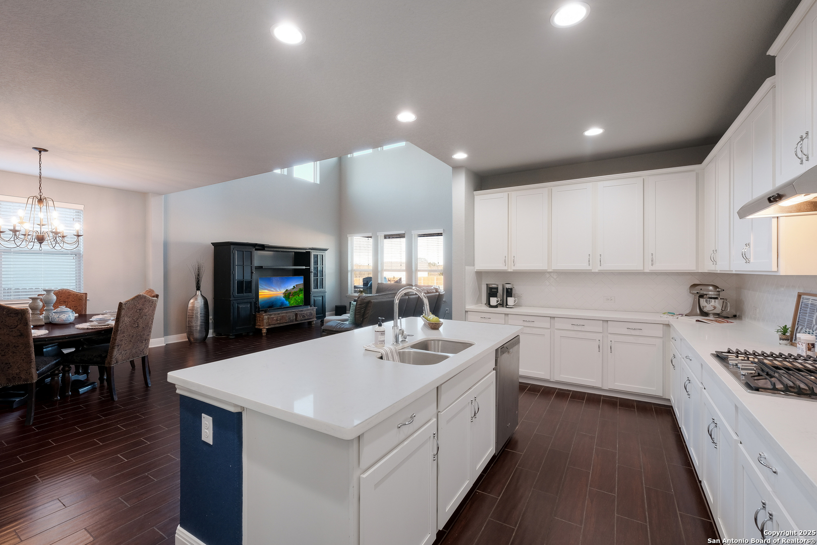 8418 TANJU LN