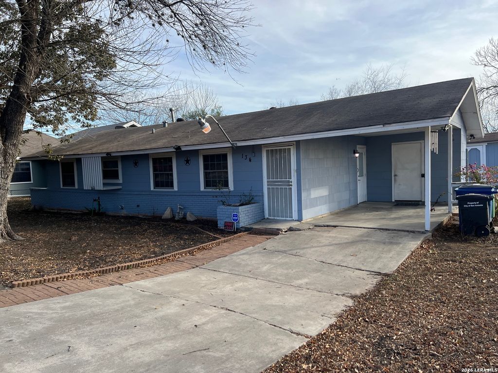 Photo of 134 Ranch Valley, San Antonio, TX 78227 (MLS # 1951103)