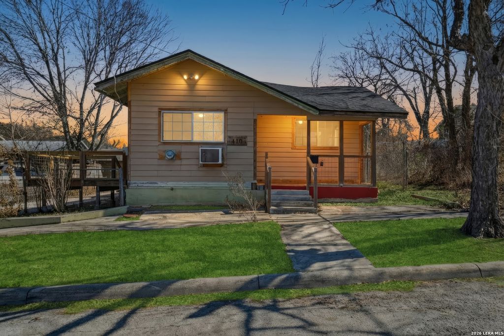 Photo of 410 Nopal Street, San Antonio, TX 78210 (MLS # 1940091)