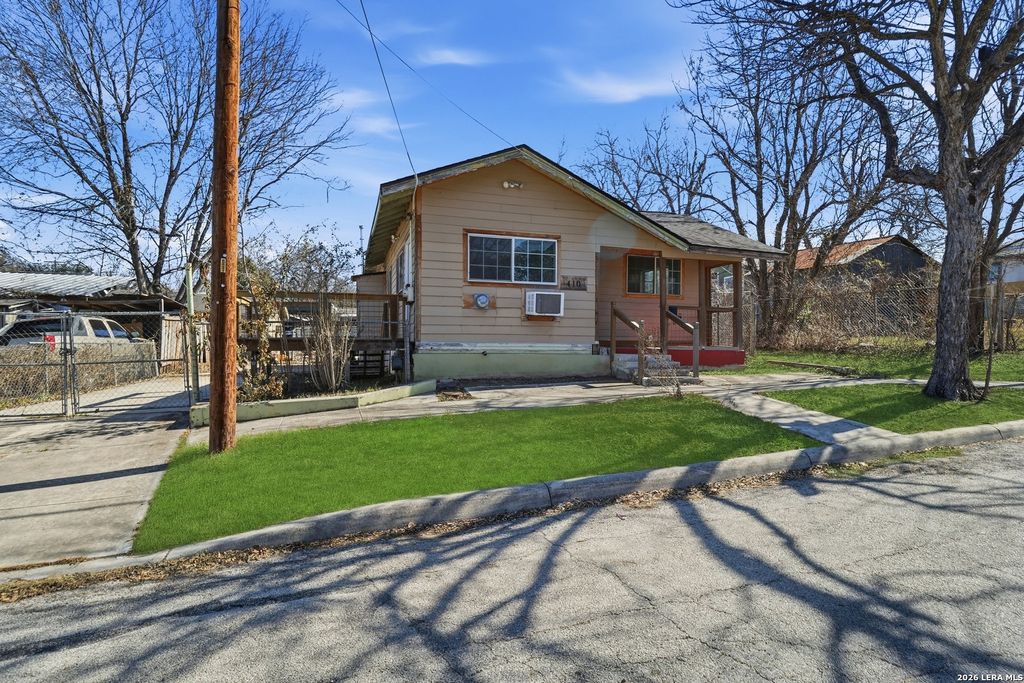 Photo of 410 Nopal Street, San Antonio, TX 78210 (MLS # 1940091)