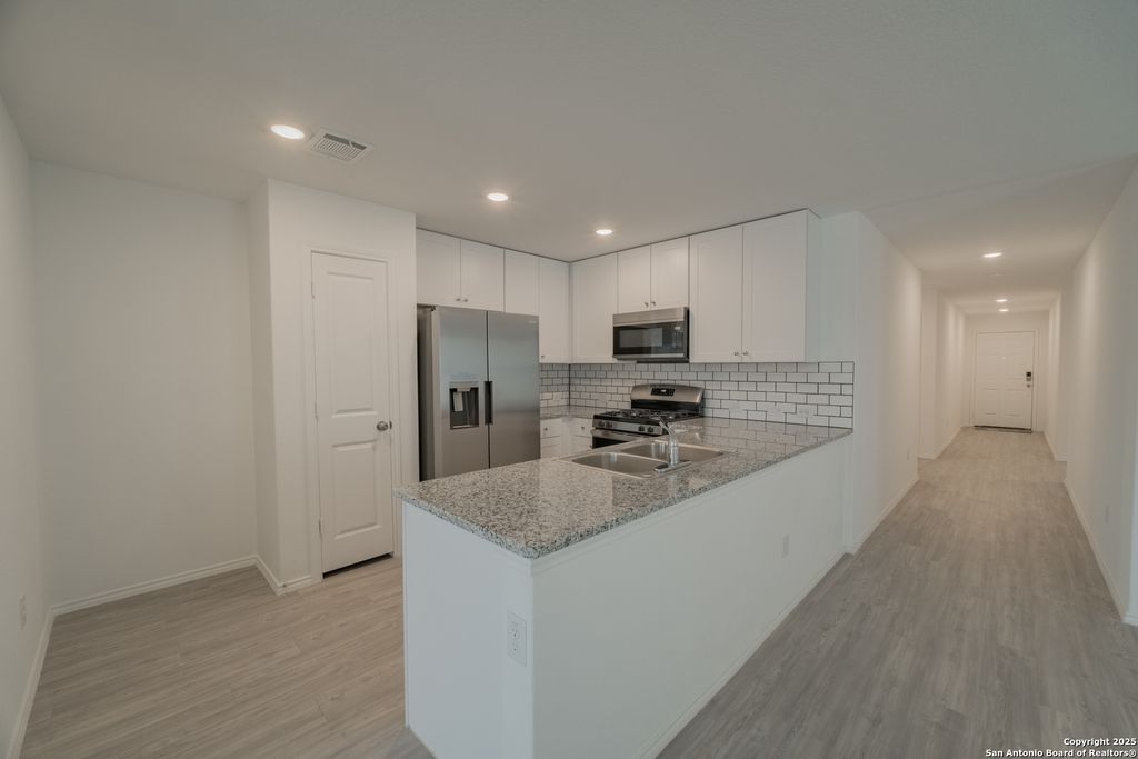 Photo of 2737 Green Finch, New Braunfels, TX 78130 (MLS # 1928274)