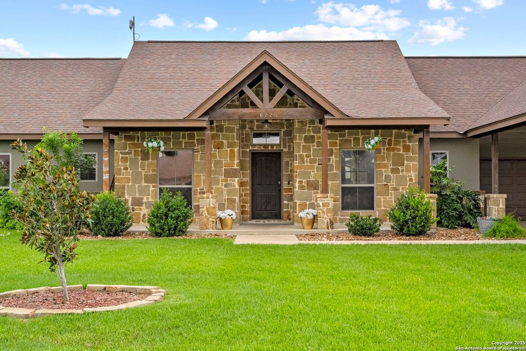 Photo of 622 N Dickson, Poth, TX 78147 (MLS # 1944531)