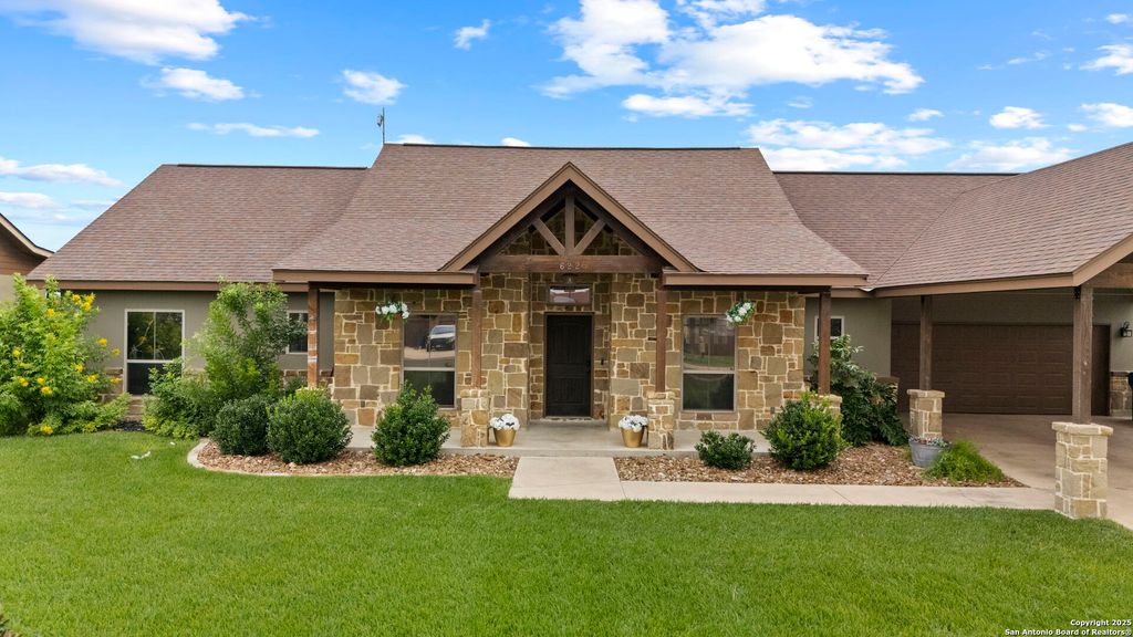 Photo of 622 N Dickson, Poth, TX 78147 (MLS # 1944531)