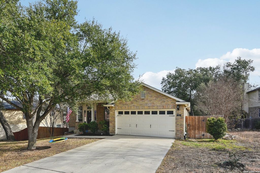 Photo of 814 Point Cove, San Antonio, TX 78253 (MLS # 1939329)