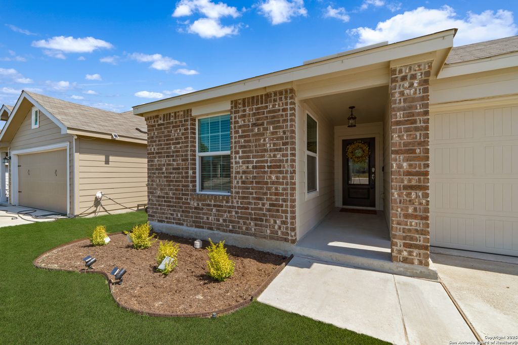 Photo of 13218 Thyme Way, St Hedwig, TX 78152 (MLS # 1858964)