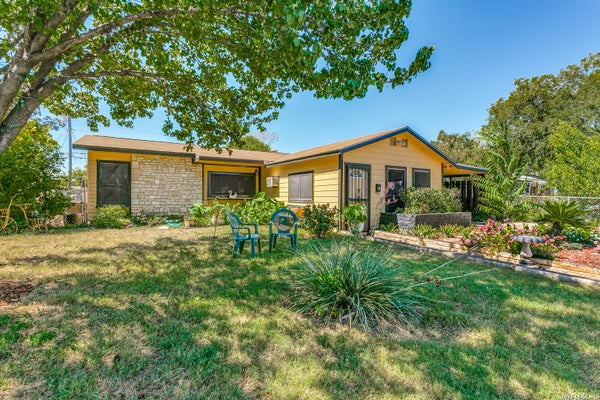 607 GREEN VALLEY RD, SAN ANTONIO, TX 78219 - Image 0bfab64137230a86759d13ee6d7bca05/1008457612