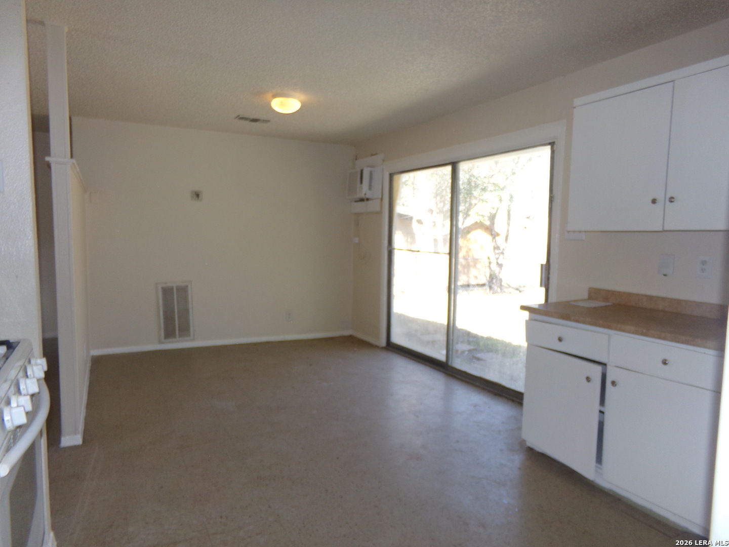 Search 151 Reefridge