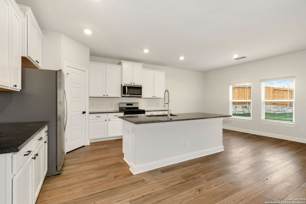 Photo of 6311 Nubuck Branch, Converse, TX 78109 (MLS # 1928014)