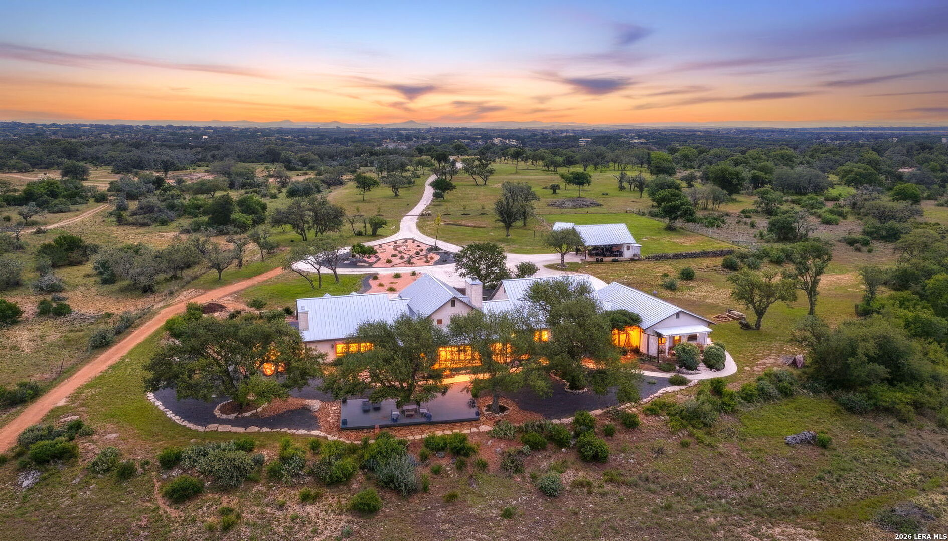 2814 PANTHER HOLLOW DR