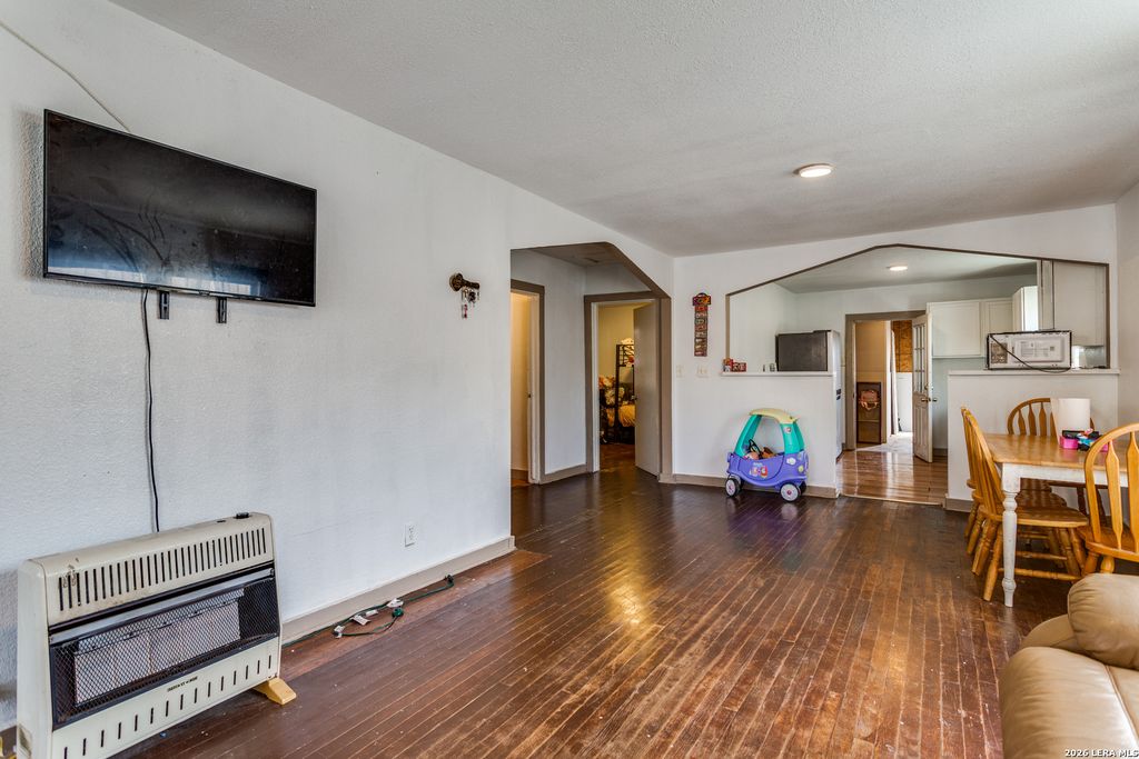 Photo of 446 Blue Bonnet St., San Antonio, TX 78202 (MLS # 1951470)