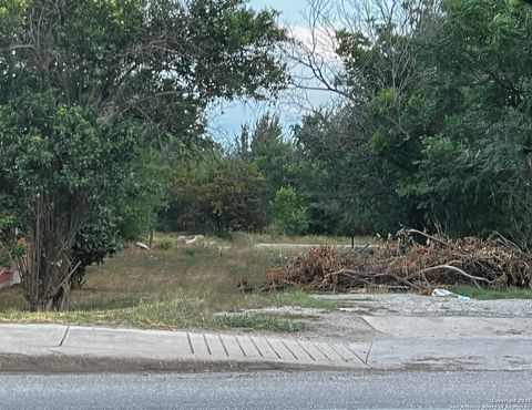 220 W Mitchell San Antonio TX 78204