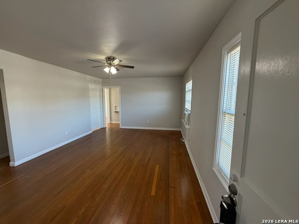 Photo of 734 DONALDSON AVE D #D, San Antonio, TX 78201 (MLS # 1939433)
