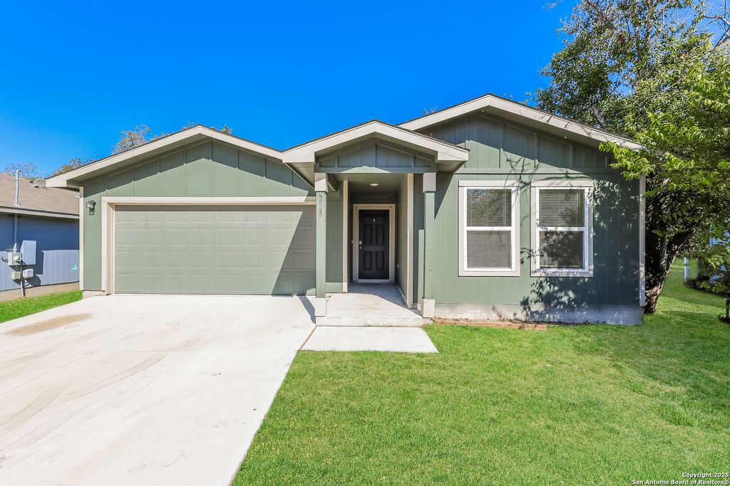 Photo of 228 Garcia, Seguin, TX 78155 (MLS # 1923590)