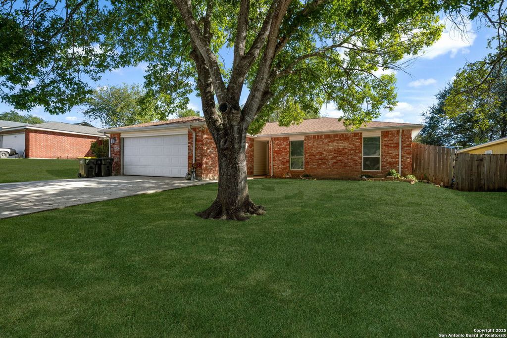 Photo of 3430 Country Vw, Cibolo, TX 78108 (MLS # 1922409)