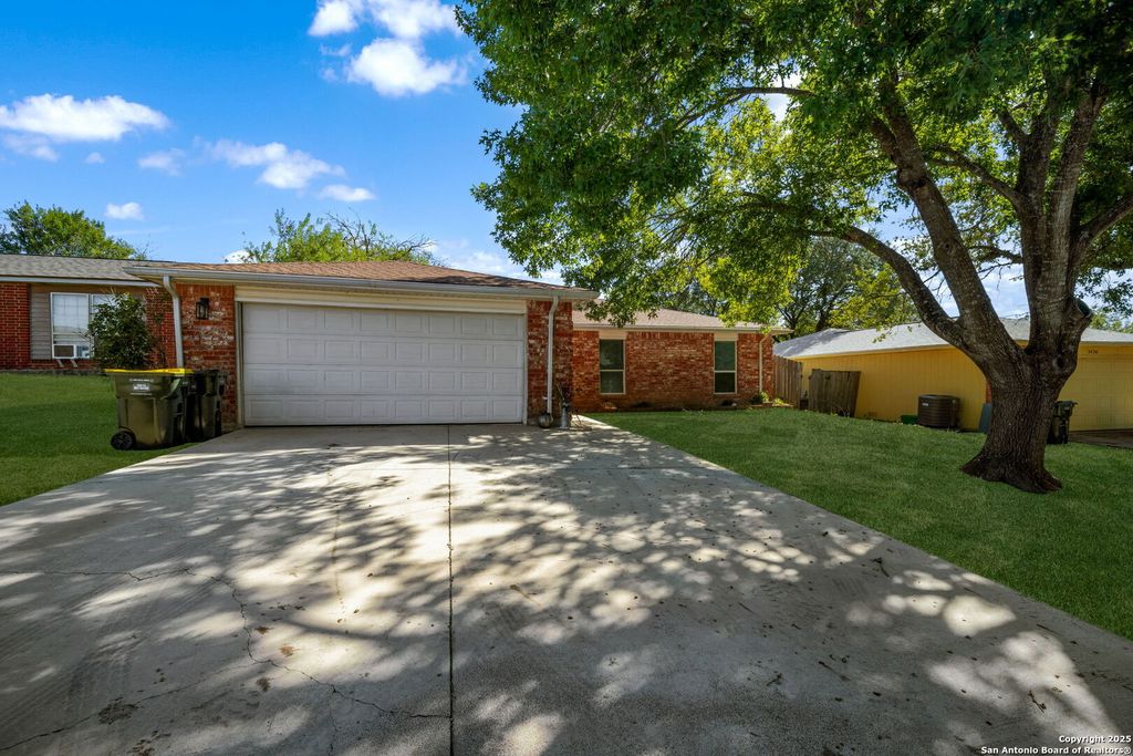Photo of 3430 Country Vw, Cibolo, TX 78108 (MLS # 1922409)