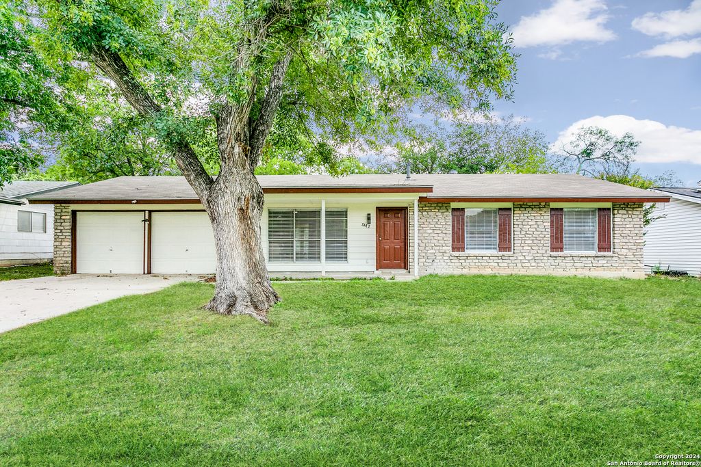 Photo of 7442 CASTLE TRAIL DR, San Antonio, TX 78218 (MLS # 1862458)