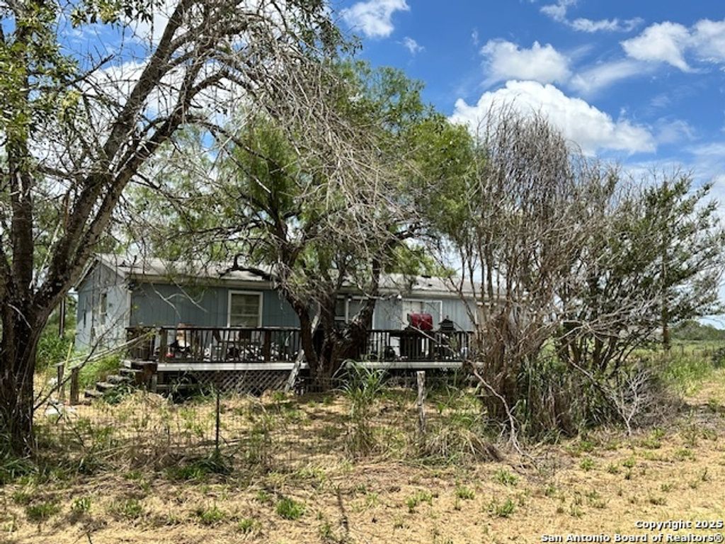 Photo of 7527 N Highway 16, Poteet, TX 78065 (MLS # 1875012)