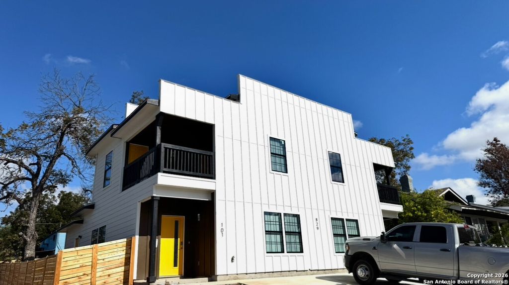 Photo of 829 kayton ave, San Antonio, TX 78210 (MLS # 1931278)