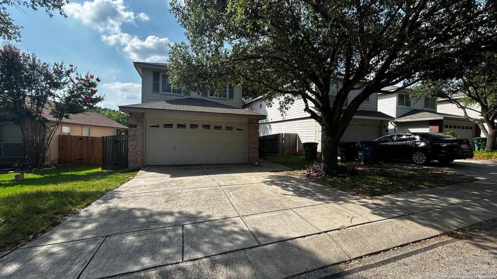 Photo of 19 COASTAL LN, San Antonio, TX 78240 (MLS # 2001332)