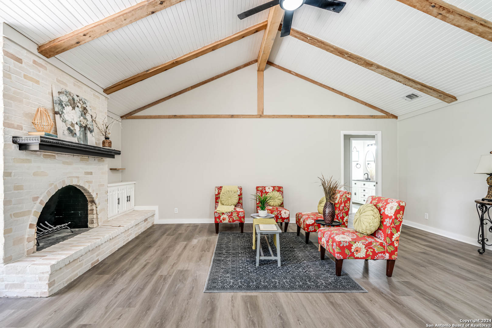 15814 Blue Creek