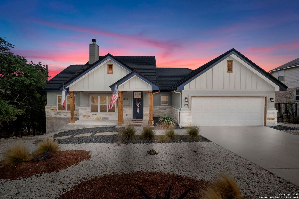 Photo of 295 Delanoy Dr, Canyon Lake, TX 78133 (MLS # 1924358)