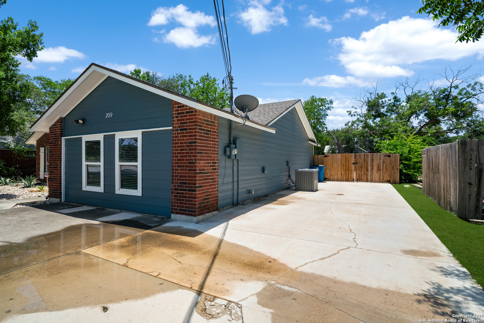 209 S Main