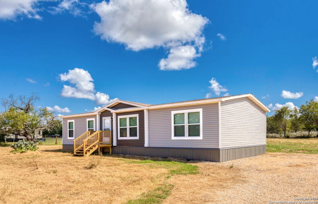 Photo of 6093 Leal, Pleasanton, TX 78064 (MLS # 1915676)