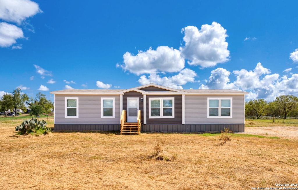 Photo of 6093 Leal, Pleasanton, TX 78064 (MLS # 1915676)