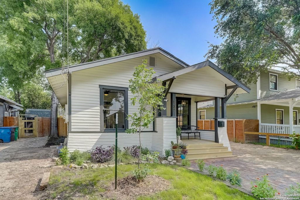 Photo of 137 PANAMA AVE, San Antonio, TX 78210 (MLS # 1943186)