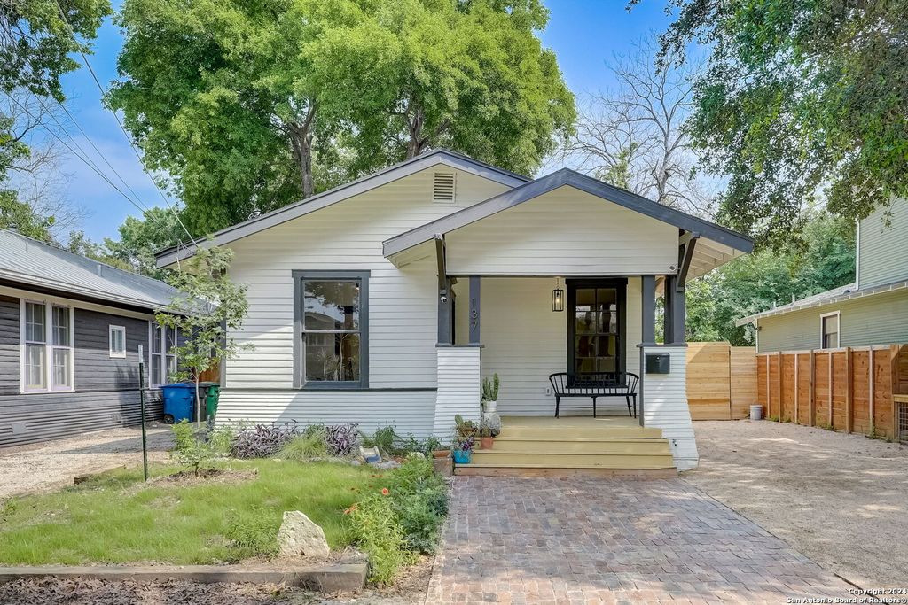 Photo of 137 PANAMA AVE, San Antonio, TX 78210 (MLS # 1943186)