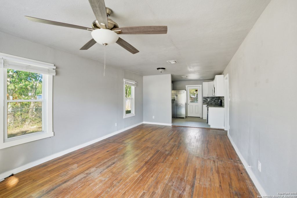 Photo of 1907 Burnet St, San Antonio, TX 78202 (MLS # 1915549)