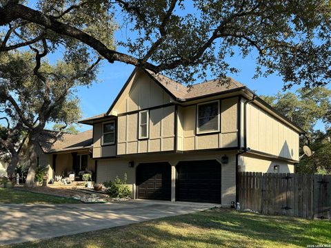 Photo of 12518 Chateau Forest, San Antonio, TX 78230 (MLS # 1935231)