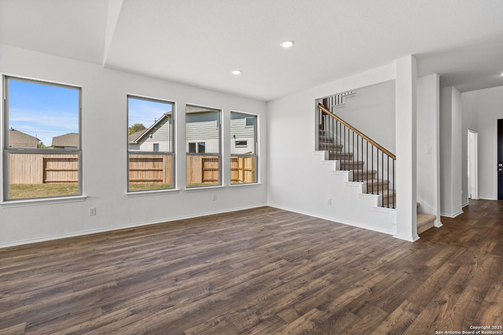 206 Foxtail Rock