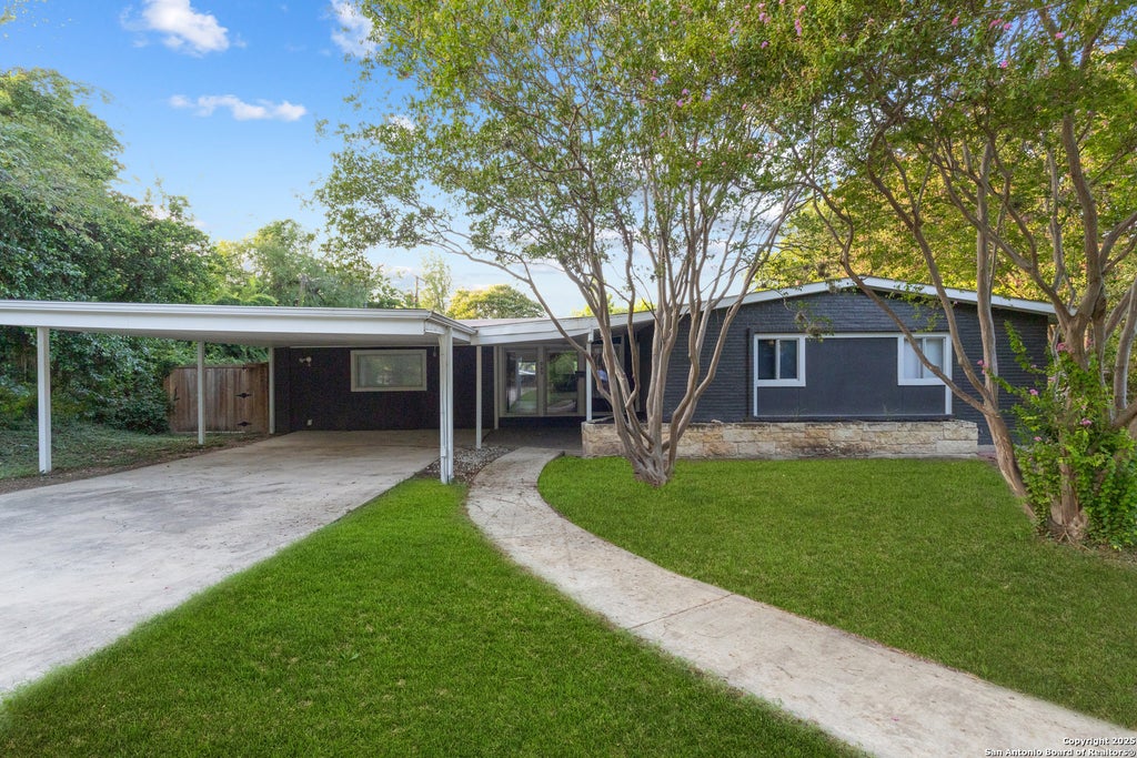 Photo of 929 Morningside, Terrell Hills, TX 78209 (MLS # 1887993)