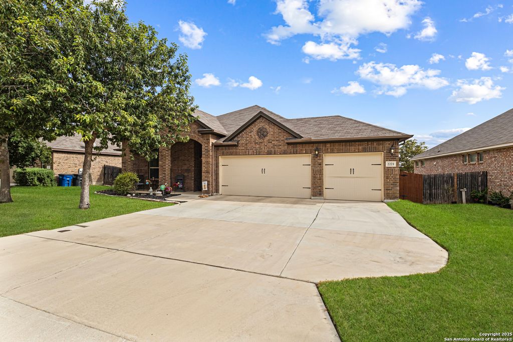 Photo of 2221 sungate, New Braunfels, TX 78130 (MLS # 1918840)