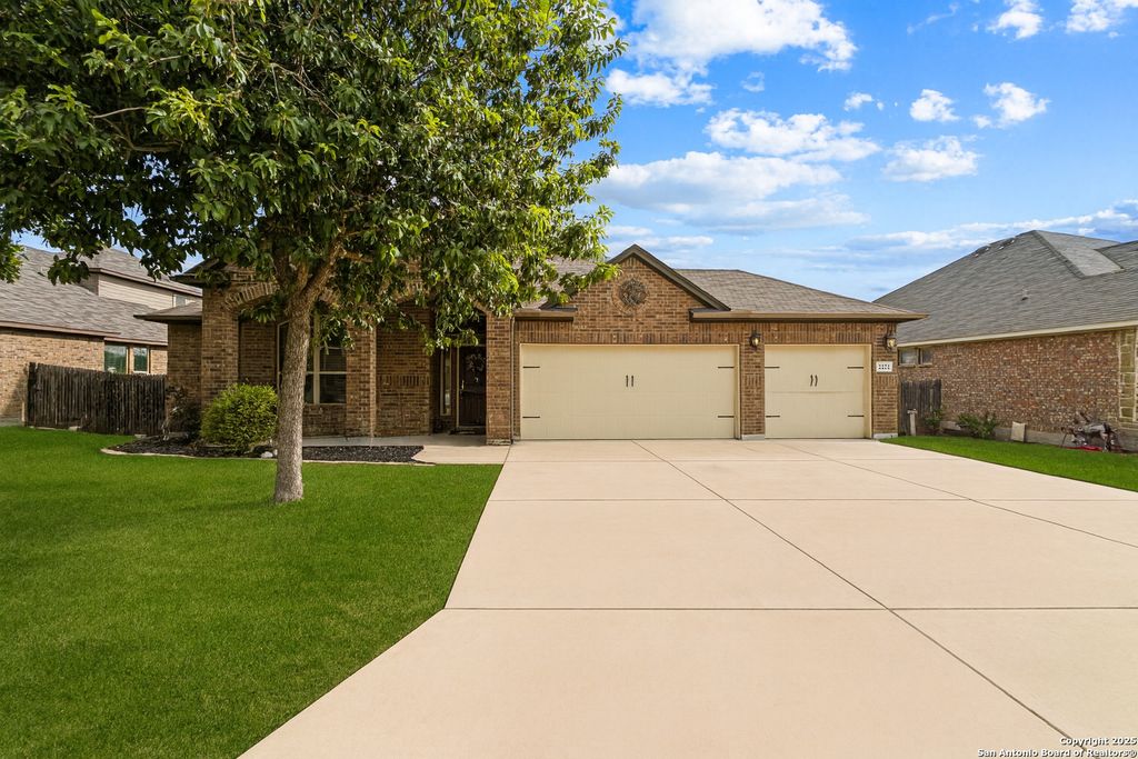 Photo of 2221 sungate, New Braunfels, TX 78130 (MLS # 1918840)