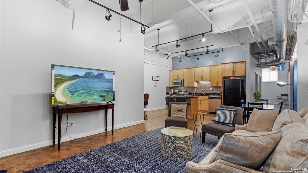 Photo of 1339 S Flores 105B #105B, San Antonio, TX 78204 (MLS # 1912978)