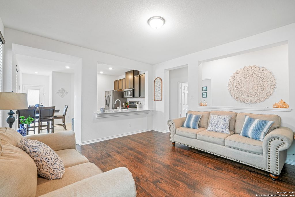 Photo of 1919 Overlook Knoll, San Antonio, TX 78245 (MLS # 1926616)