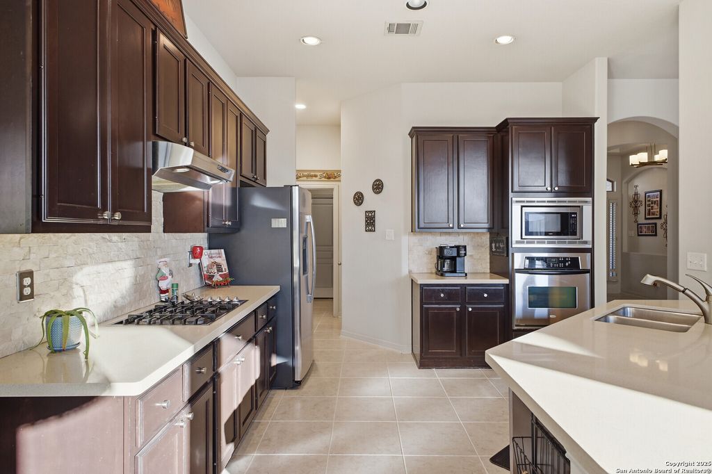 Photo of 25523 River Ranch, San Antonio, TX 78255 (MLS # 1928296)