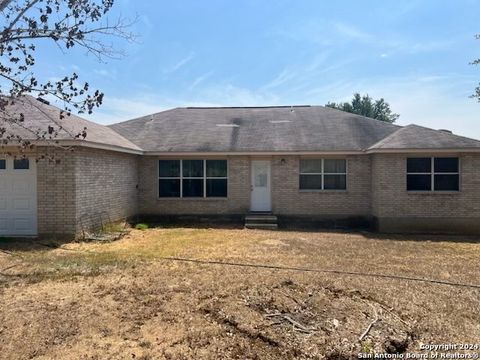 A home in Floresville