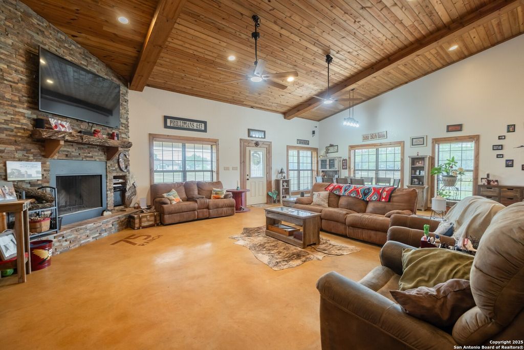 Photo of 462 Co Rd 763 B, Devine, TX 78016 (MLS # 1919529)