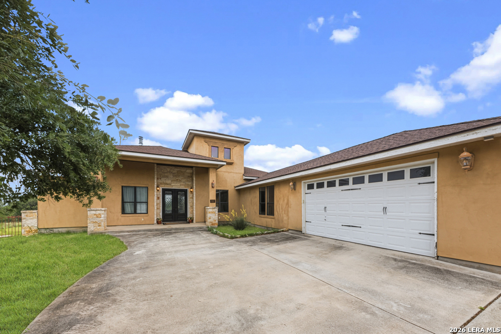 951 Private Road 3702